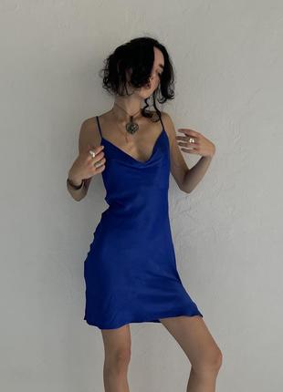 Яскраво синя міні сукня у білизняному стилі від bershka6 фото