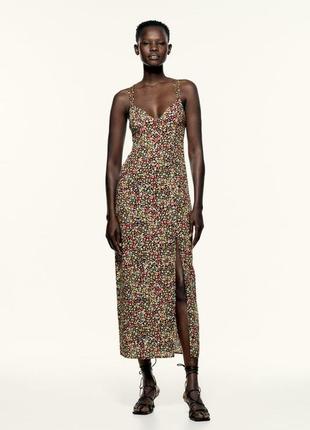 Zara  гарна  сукня в мілкий квітковий принт l