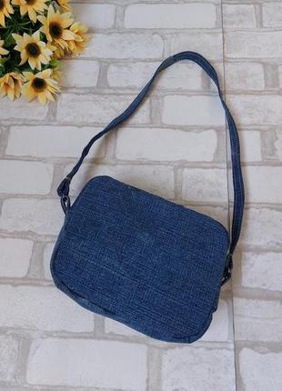 Джинсовая маленькая сумочка с кружевом и вышивкой4 фото
