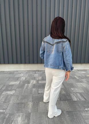 Стильна куртка джинсівка з бахромою та металевими кнопками, жіноча джинсова куртка2 фото