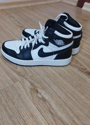 Кросівки nike jordan