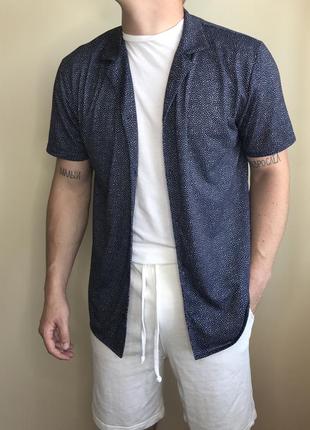 Стильная темно синяя тенниска boohooman в горох, бугумен, гавайка, шведка, рубашка на короткий рукав, пляжная, летняя, темно серая, трендовая, легкая
