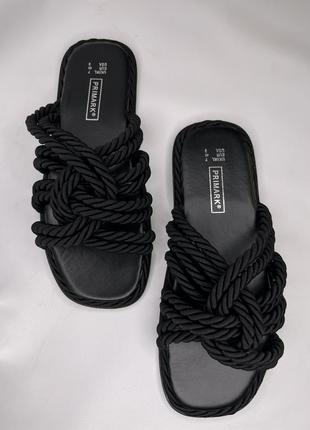 Плетені чорні шльопанці на плоскій підошві, кежуал тапочки як у zara 🔥4 фото