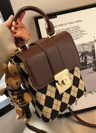 Жіноча міні сумочка клатч із зайцем брелоком, маленька сумка на плече