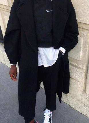 Трендовое кашемировое пальто миди свободного прямого кроя с карманами5 фото