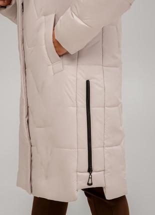 Зимнее пальто прямого силуэта из плащевой ткани3 фото