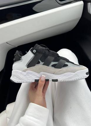 Женские кроссовки 

adidas This niteball