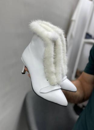 Эксклюзивные ботинки ботильоны из итальянской кожи и замши женские на каблуке заколки с норкой
