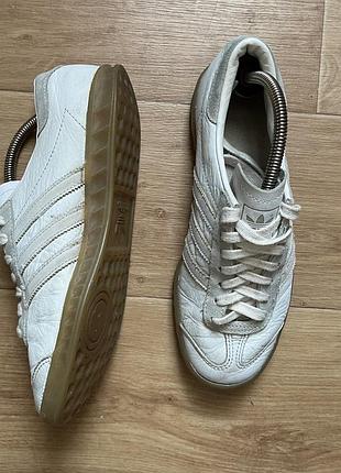 Кроссовки adidas hamburg - white/gum3 фото