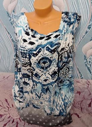 Стильна жіноча кофточка