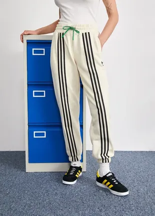 Штани adidas