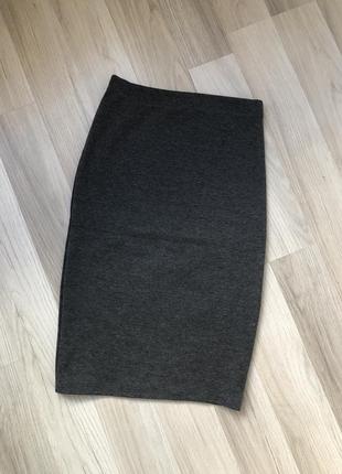 Юбка до колена