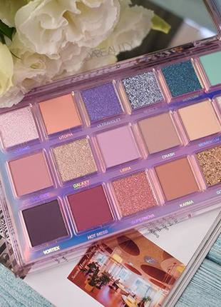 Палітра тіней для повік huda beauty mercury retrograde eyeshadow palette 18 відтінків4 фото