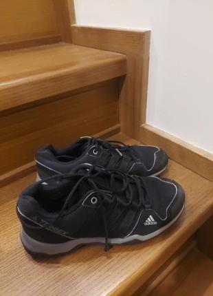 Кроссовки adidas