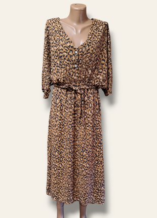 Стильное платье миди