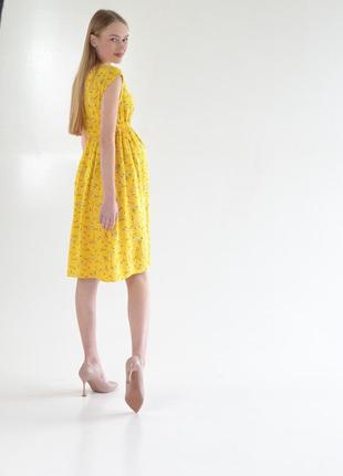 Желтое нежное ежедневное платье средней длины для беременных и кормящих 42-56