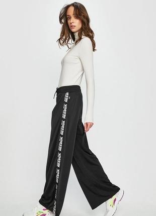 Спортивні штани reebok wide leg,оригінал1 фото