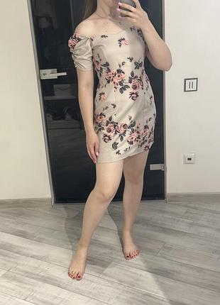 Платье