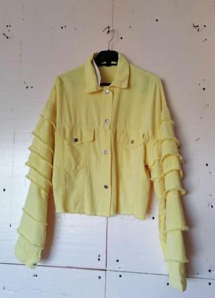Джинсовая куртка пиджак легкий оверсайз из необработанная с эффектом не обработанных краев рукава.4 фото