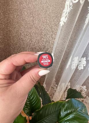 Экстраувлажняющая матовая помада для губ maybelline new york hydra extreme matte5 фото