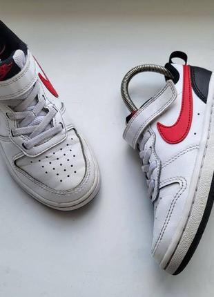 Подростковые кожаные кроссовки 

nike