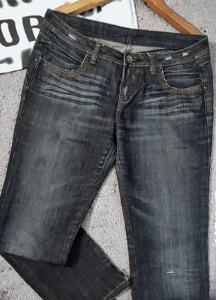 Модные укороченные джинсы1 фото