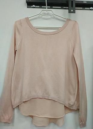Нежный свитер пудровый