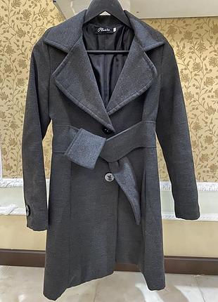 Пальто от итальянского бренда please