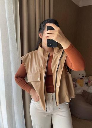 Укороченная безрукавка/жилетка экокожа one size made in italy