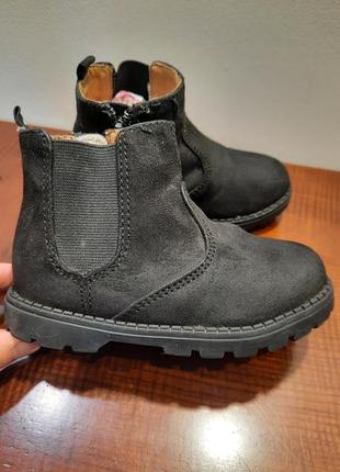 Детские. оригинальные 
 ботинки h&amp;m размер 23