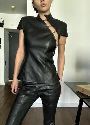 032c кожаный топ с подплечниками