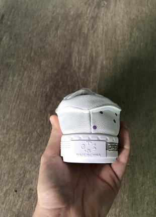 Новые детские белые кеды 4