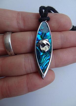 Подвеска дельфин инь янь эмаль на шнурке