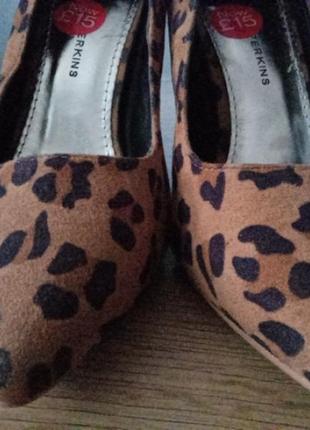 Жіночі туфлі човники на підборах леопардовий принт нарядні нові замша3 фото