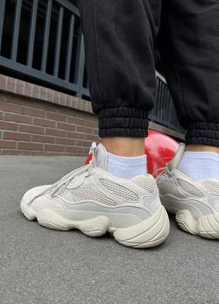 Женские кроссовки 
yeezy 5005 фото