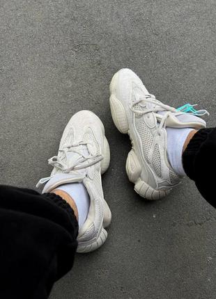 Женские кроссовки 
yeezy 5009 фото