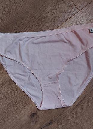 Нежно розовые трусики