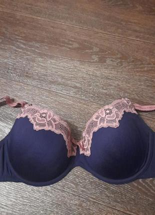 Брендовый красивый бюстгалтер с кружевом р. 34 е 75 э от hunkemoller, косточки, поролон