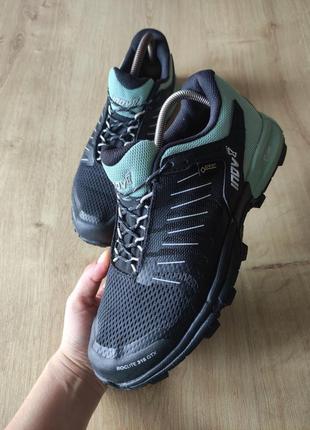 Крутые фирменные женские кроссовки  inov8,  р.38,5.