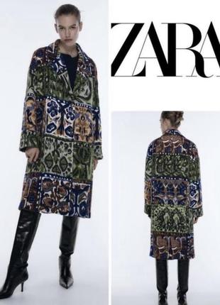 Жакардове пальто від zara