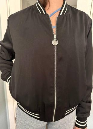 Базова легка куртка / вітровка на підкладці    німеччина