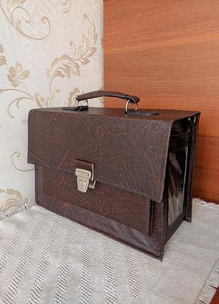 Чемодан валіза саквояж кейс для паперів документів