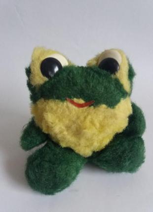М'яка іграшка "жаба"1 фото