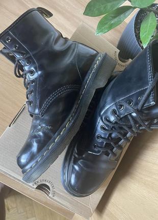 Dr. martens ботинки лакированные / сапоги лаковые9 фото