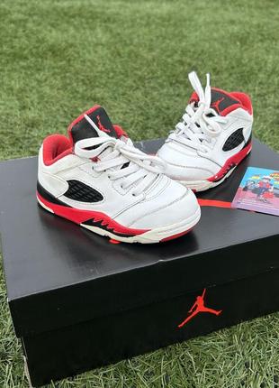 Дитячі кросівки air jordan 5 retro low td 'fire red'