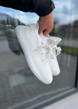 Мужские / женские кроссовки  adidas yeezy boost 350 v2 triple full white 28 фото