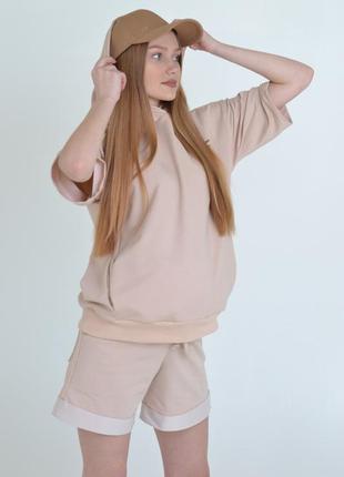 Летний бежевый комплект футболки и шорты для беременных и кормящих 42-56рр.1 фото