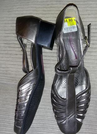 Кожаные босоножки, летние туфли medicus,размер 39 (25,5 см)2 фото