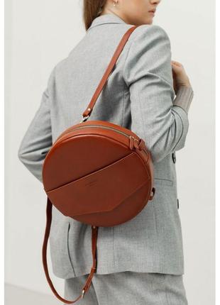 Кожаная женская круглая сумка-рюкзак maxi светло-коричневая стильная женская сумка-трансформер ручной работы10 фото