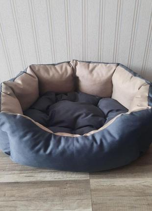 Лежак для собак 50х65см лежанка для средних собак серый с бежевым собачий лежак для средних пород2 фото